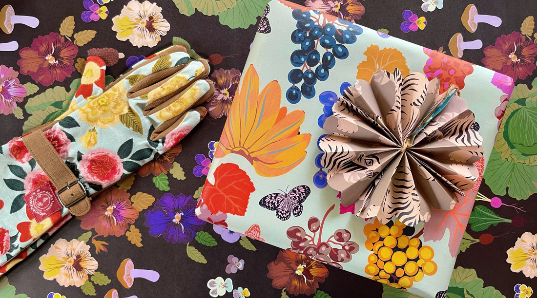 Easy To Make Paper Ornaments Made From Gift Wrap