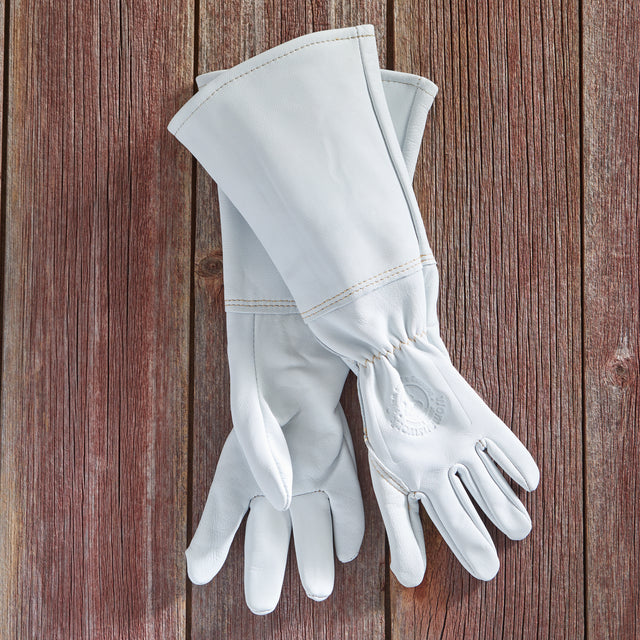Goatskin gauntlet glove