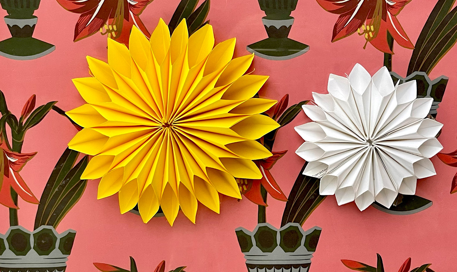 Learn to Make Paper Ornaments For the Holidays With Scissors and Glue